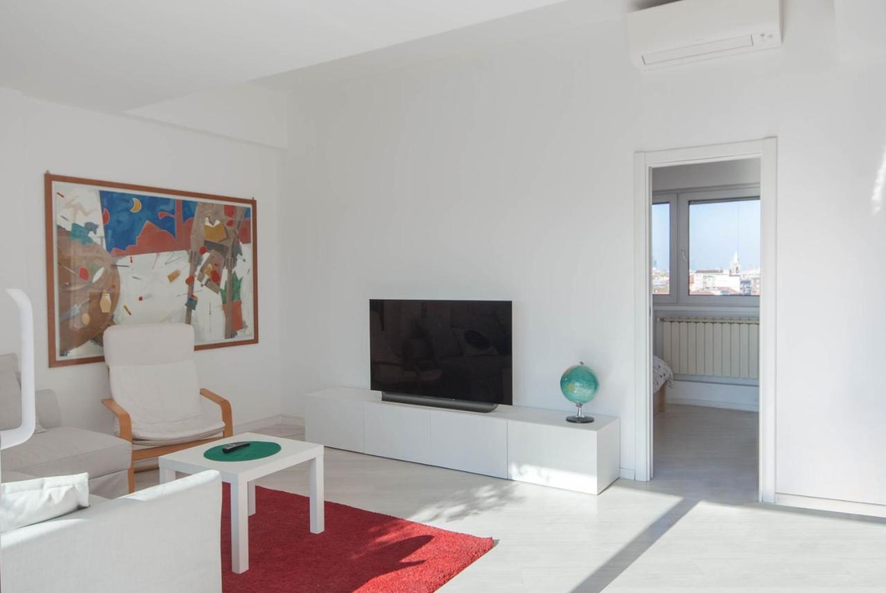 Exclusive Rooftop Apartment With Large Terrace In Solari/Tortona Milano Exterior foto